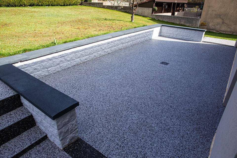 moquette de pierre - terrasse en résine - resine terrasse - résine pour exterieur - résine pour exterieur - resine sol terrasse - revêtement sol exterieur résine 30