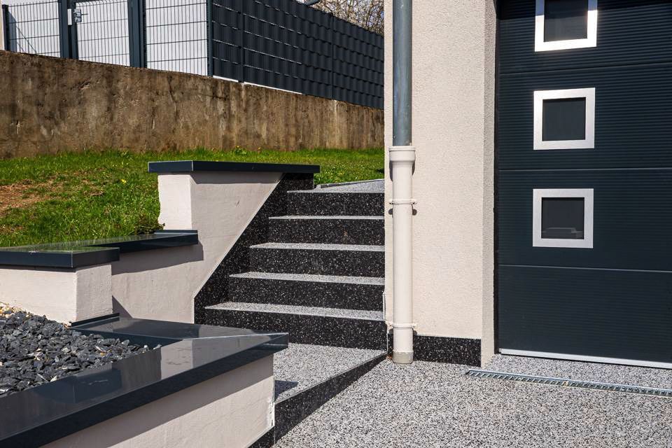 moquette de pierre - terrasse en résine - resine terrasse - résine pour exterieur - résine pour exterieur - resine sol terrasse - revêtement sol exterieur résine 39