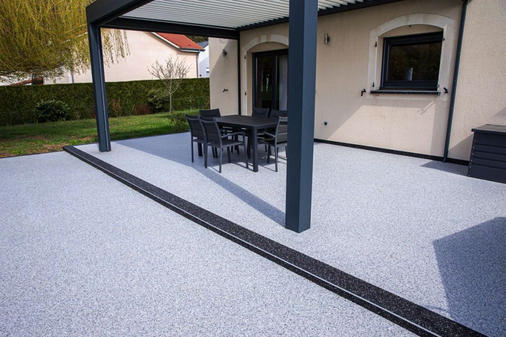 moquette de pierre - terrasse en résine - resine terrasse - résine pour exterieur - résine pour exterieur - resine sol terrasse - revêtement sol exterieur résine 40