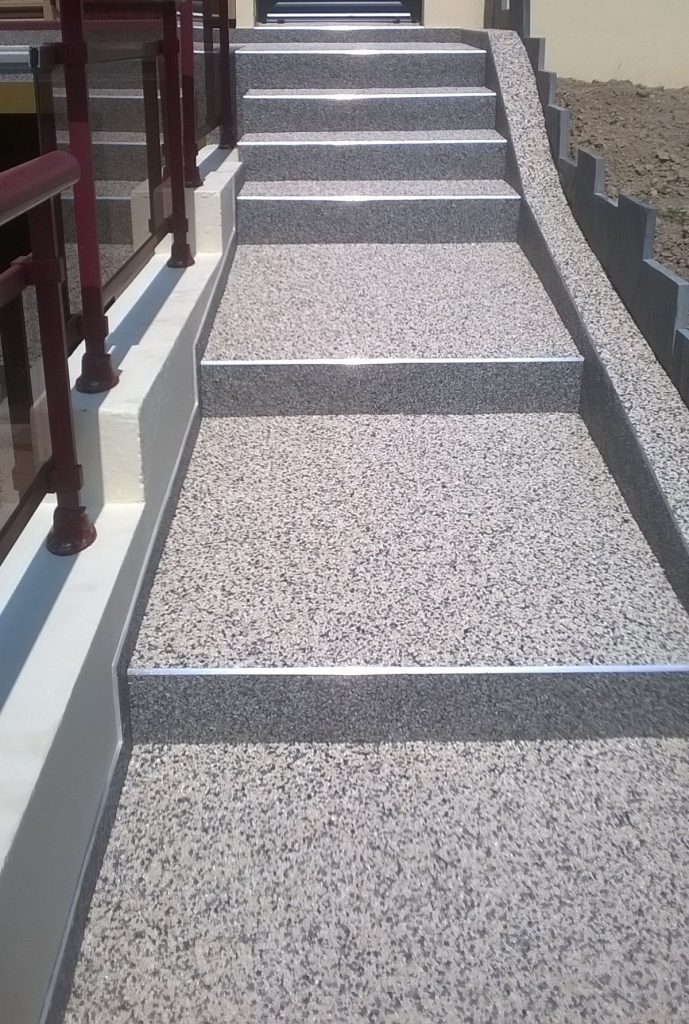 moquette de pierre - terrasse en résine - resine terrasse - résine pour exterieur - résine pour exterieur - resine sol terrasse - revêtement sol exterieur résine 56